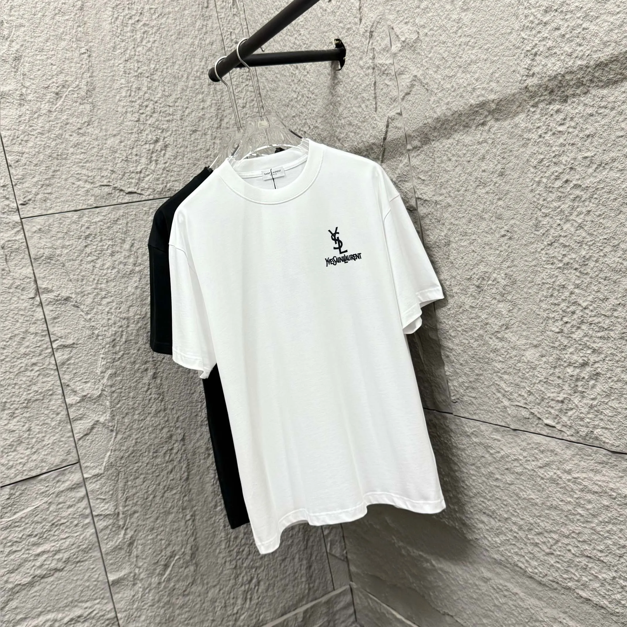 Ysl* * 2025 New Arrival Classic Black White T Same Style Size： S （90-130 ） M （120-150 ） L （140-165 ） XL （160-180 ） XXL （180-210 ） ：Black White